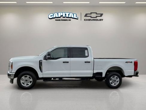 Used 2025 Ford F250 XLT AWD/4WD image 2