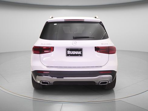New 2026 Mercedes-Benz GLB 250 4MATIC image 3