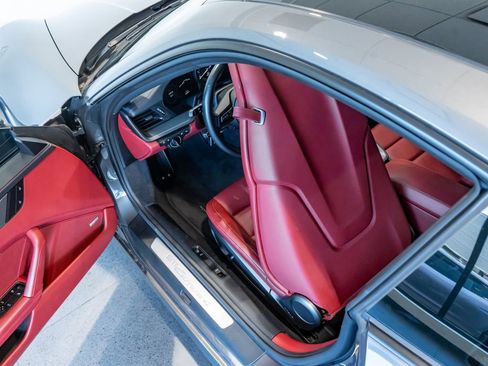 Certified 2022 Porsche 911 Carrera 4 AWD/4WD image 5