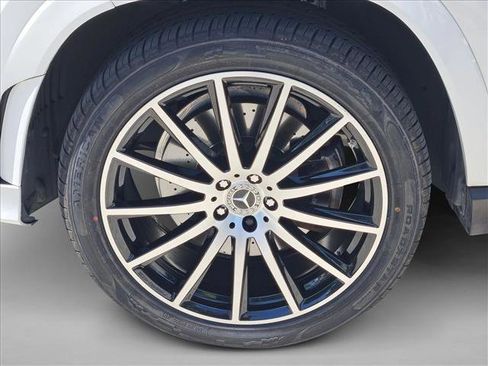 Used 2022 Mercedes-Benz GLS 450 4MATIC image 23