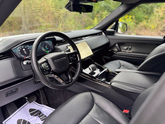 Used 2025 Land Rover Range Rover Sport Dynamic SE AWD/4WD image 9