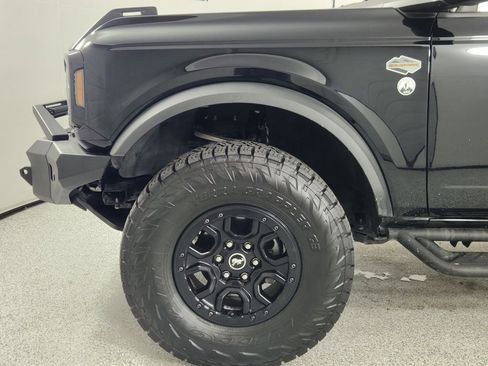 Used 2022 Ford Bronco Wildtrak image 8