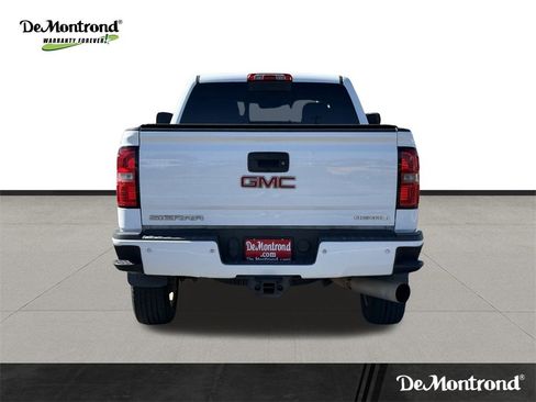 Used 2015 GMC Sierra 2500 Denali w/ Duramax Plus Package image 6