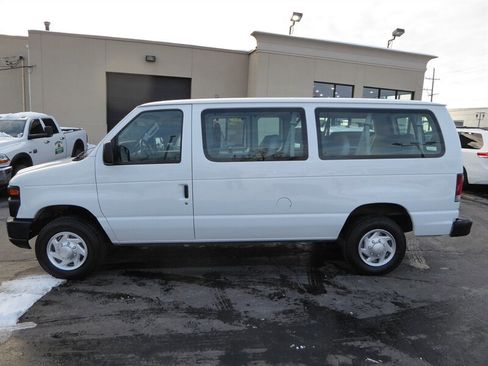 Used 2013 Ford E-350 and Econoline 350 XL image 4