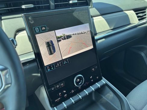 Used 2025 GMC Terrain Elevation w/ Technology Package II AWD/4WD image 36