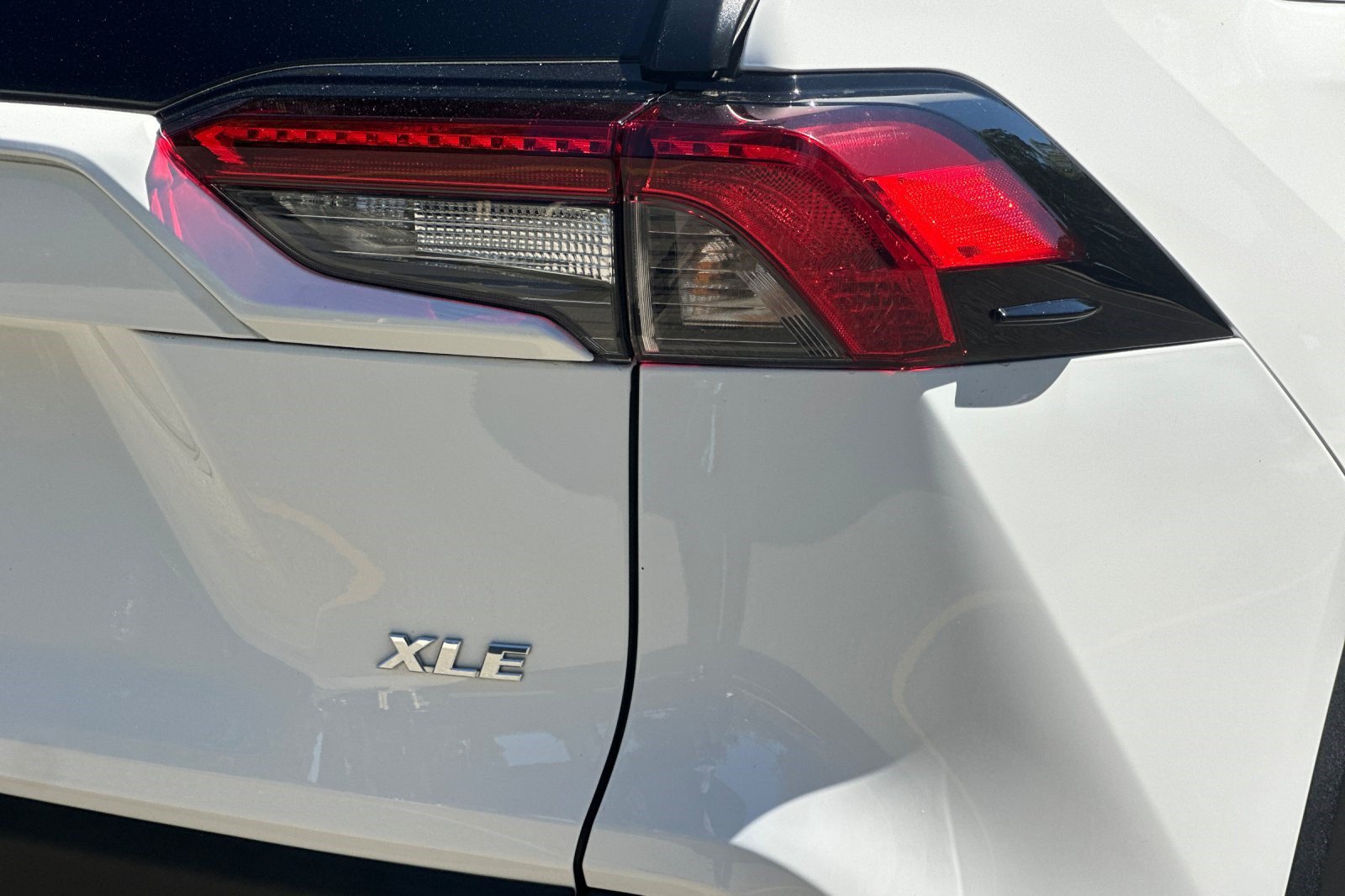Used 2024 Toyota RAV4 XLE w/ Convenience Package FWD image 31