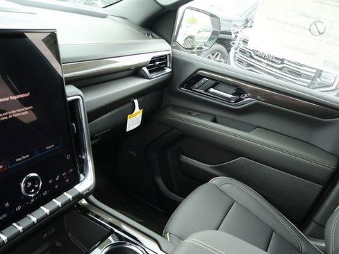 New 2026 GMC Yukon Elevation AWD/4WD image 23