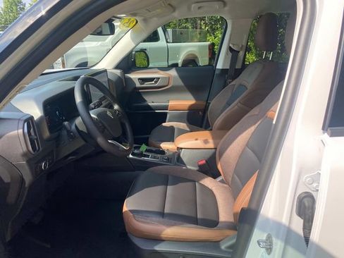 Used 2025 Ford Bronco Sport Outer Banks w/ Outer Banks Tech Package+ AWD/4WD image 12