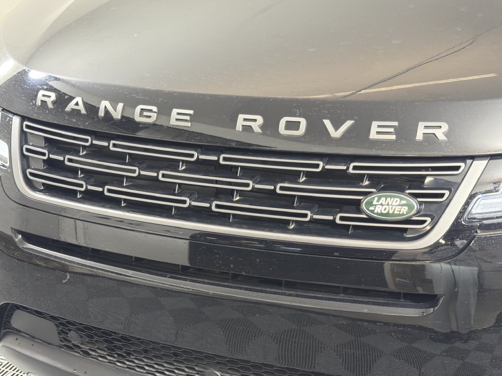 Used 2025 Land Rover Range Rover Evoque S AWD/4WD image 14