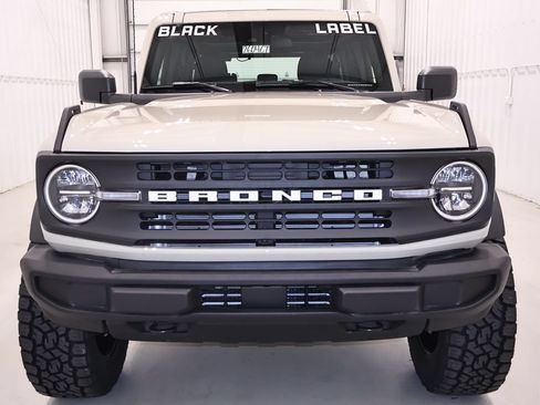 New 2026 Ford Bronco 4-Door AWD/4WD image 4