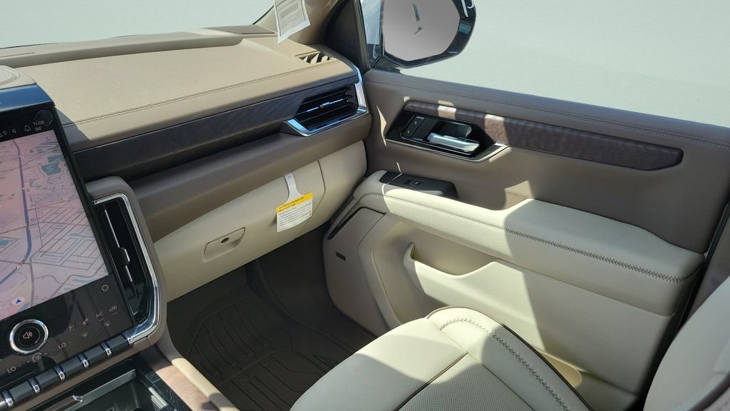 New 2026 GMC Yukon Denali w/ LPO, Floor Liner Package AWD/4WD image 13