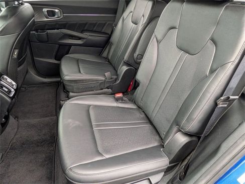 Used 2023 Kia Sorento SX image 30