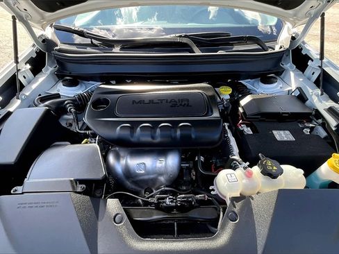 Used 2023 Jeep Cherokee Altitude Lux image 28