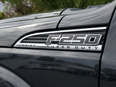 Used 2015 Ford F250 Lariat w/ Lariat Ultimate Package AWD/4WD image 7