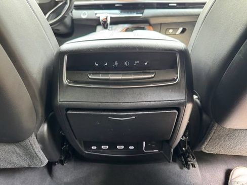 Used 2021 Cadillac Escalade ESV Premium Luxury w/ LPO, Radiant Package AWD/4WD image 23