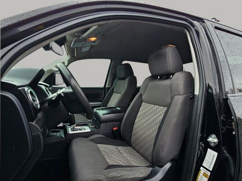 Used 2018 Toyota Tundra SR5 w/ TRD Off Road Package image 20