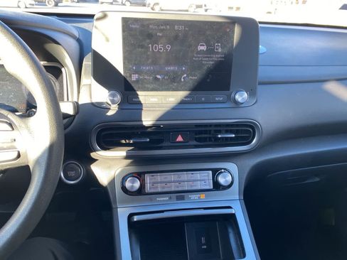 Used 2023 Hyundai Kona SE image 15