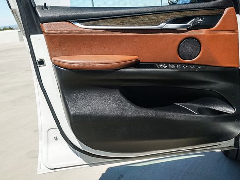 Used 2016 BMW X5 xDrive35i image 22