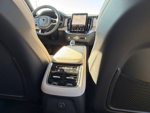 New 2026 Volvo XC90 T8 Plus w/ Protection Package Premier image 11