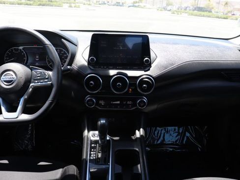 Used 2021 Nissan Sentra SV FWD image 15