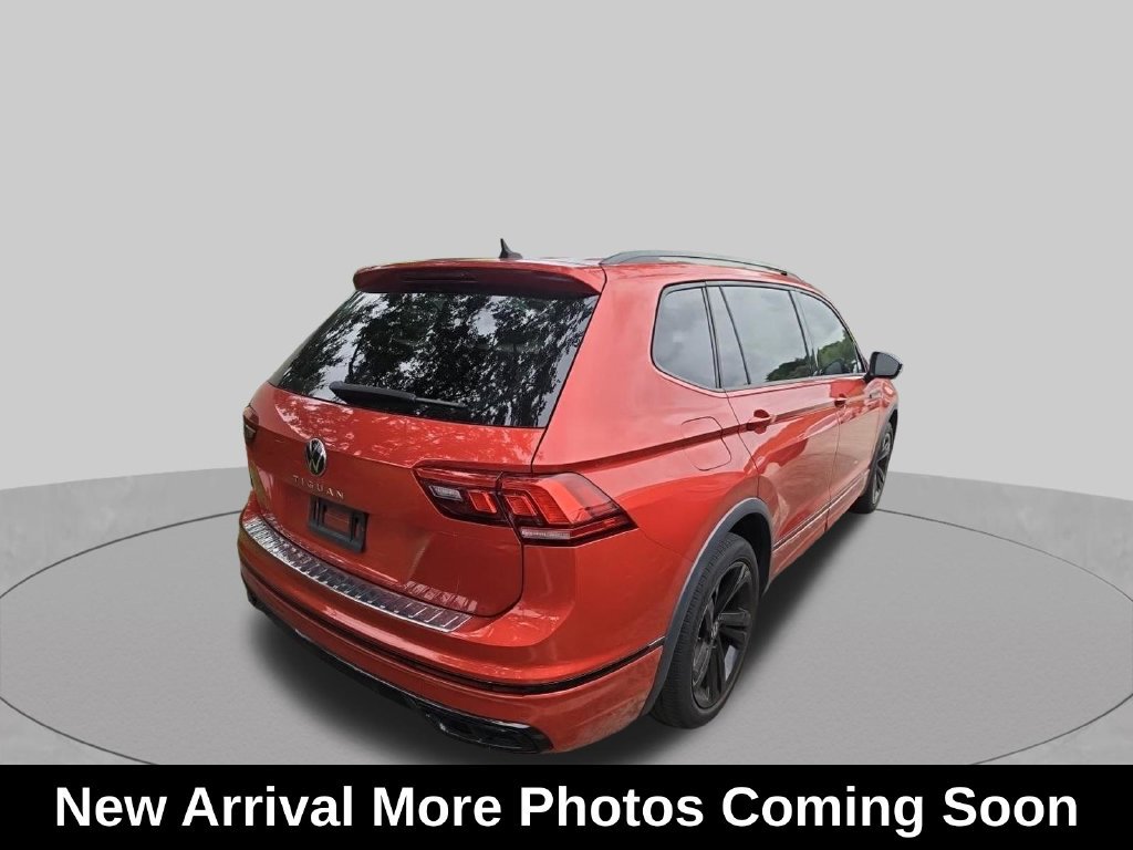 Used 2024 Volkswagen Tiguan SE R-Line FWD image 2