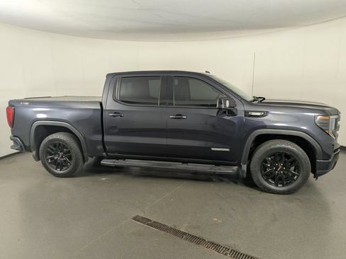 Used 2024 GMC Sierra 1500 Elevation w/ Elevation Premium Package AWD/4WD image 6