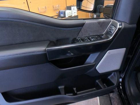 Used 2025 Ford F350 Platinum image 12