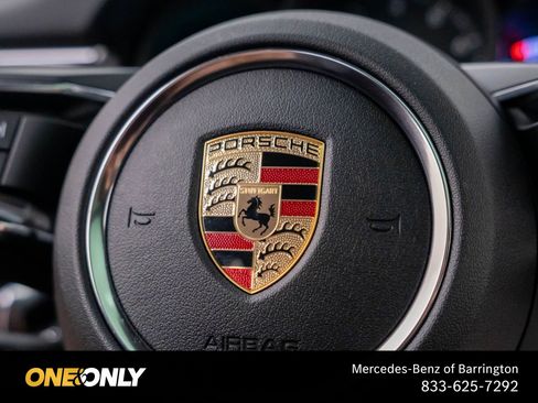 Used 2024 Porsche Macan AWD/4WD image 31
