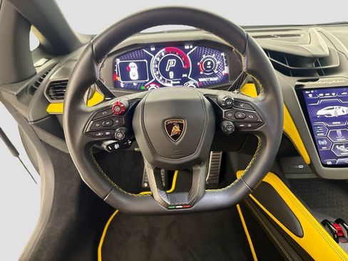 Used 2024 Lamborghini Revuelto AWD/4WD image 23