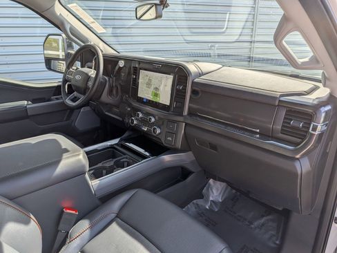 Used 2025 Ford F250 Lariat AWD/4WD image 31