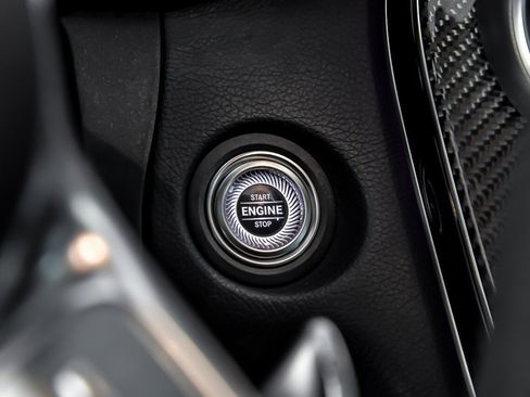 Used 2021 Mercedes-Benz C 63 AMG S image 31