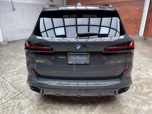 New 2026 BMW X5 xDrive50e image 4