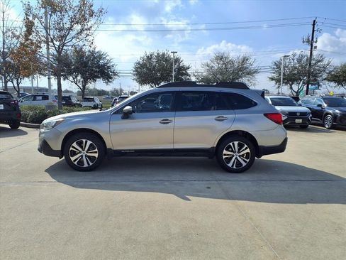 Used 2018 Subaru Outback 3.6R Limited image 8