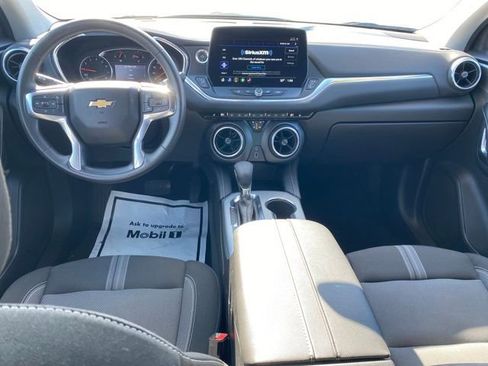 Certified 2025 Chevrolet Blazer LT FWD image 5