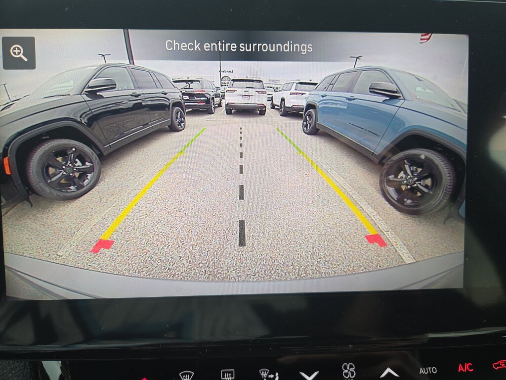 New 2027 Jeep Grand Cherokee Altitude RWD image 11