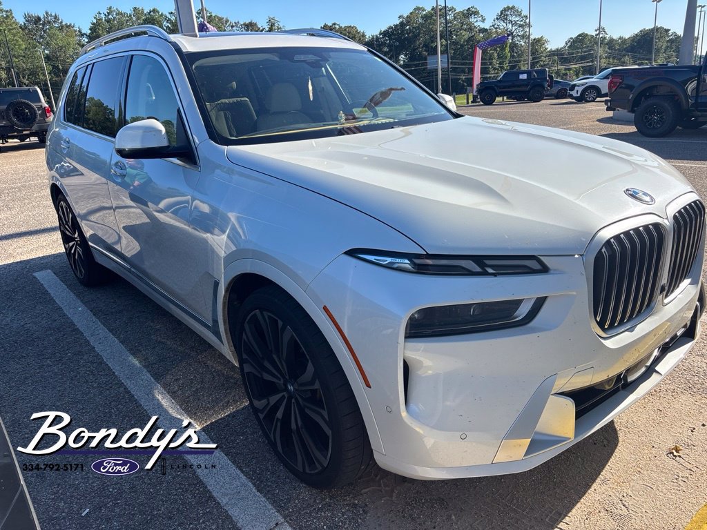 Used 2023 BMW X7 xDrive40i w/ Executive Package AWD/4WD image 3