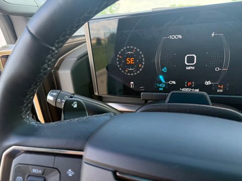 Used 2025 GMC Hummer EV 3X AWD/4WD image 35