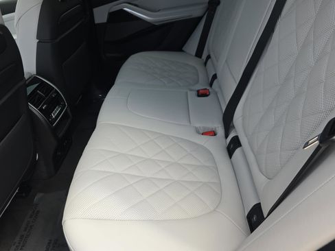 New 2026 BMW X5 sDrive40i w/ Executive Package RWD image 12