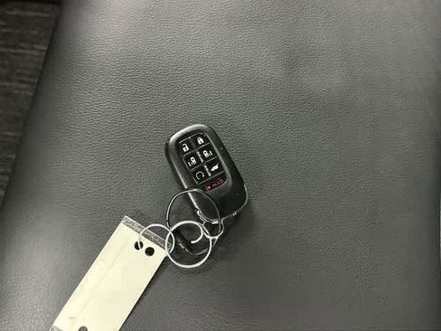 Certified 2025 Honda Odyssey EX-L image 32