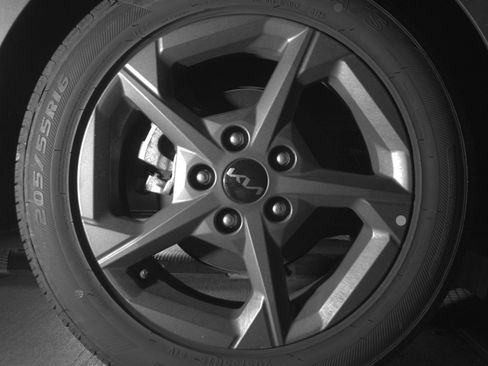 Used 2025 Kia K4 LXS image 15