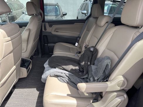 Used 2022 Honda Odyssey Touring image 13
