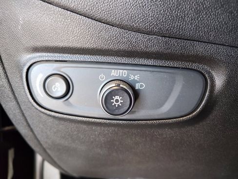 Used 2022 Chevrolet Equinox LS w/ LPO, Cargo Package image 24