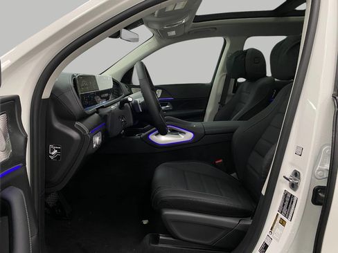 New 2026 Mercedes-Benz GLS 450 4MATIC image 34