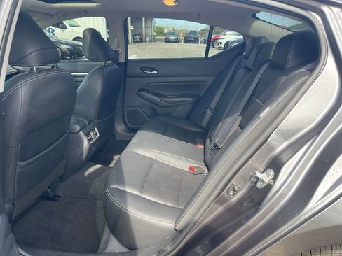 Certified 2021 Nissan Altima 2.5 SL FWD image 9