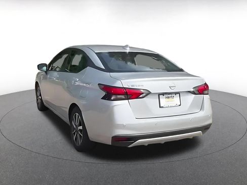 Used 2025 Nissan Versa SV FWD image 11