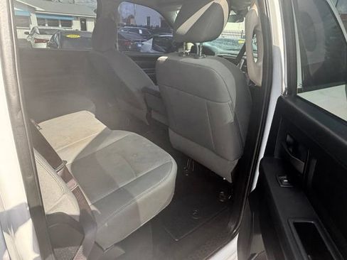 Used 2017 RAM 1500 Express RWD image 13