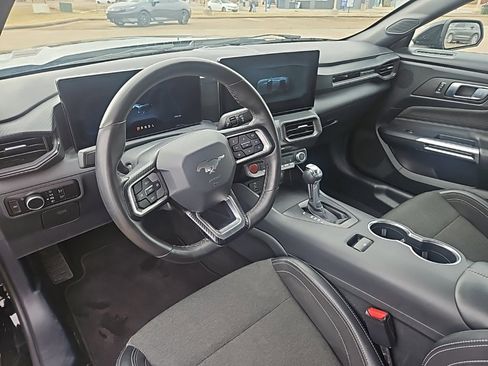 Used 2024 Ford Mustang Convertible image 16