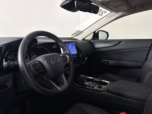 Used 2025 Lexus NX 350 AWD w/ Accessory Package (2T) image 4