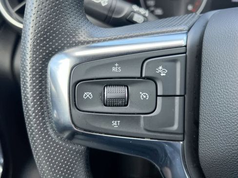 Used 2025 Chevrolet Blazer LT FWD image 23