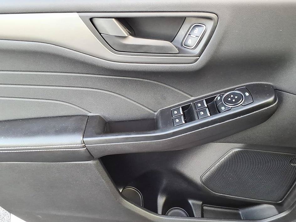 Used 2025 Ford Escape Active AWD/4WD image 10